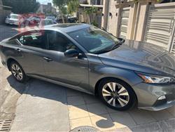 نيسان ألتيما